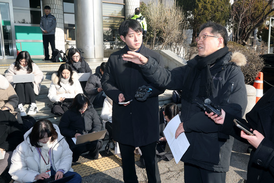 경찰 출석한 김병헌 위안부법폐지국민행동 대표