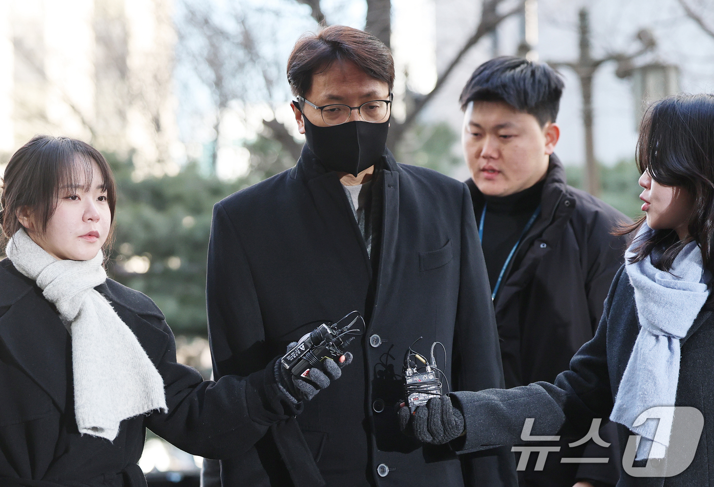 (서울=뉴스1) 오대일 기자 = 국회증언감정법상 위증 혐의를 받는 박대준 전 쿠팡 대표가 3일 오전 서울 마포구 서울경찰청 광역수사단 공공범죄수사대에서 조사를 받기 위해 출석하고 …