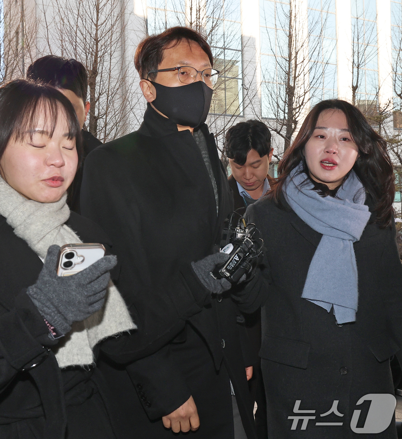 (서울=뉴스1) 오대일 기자 = 국회증언감정법상 위증 혐의를 받는 박대준 전 쿠팡 대표가 3일 오전 서울 마포구 서울경찰청 광역수사단 공공범죄수사대에서 조사를 받기 위해 출석하고 …