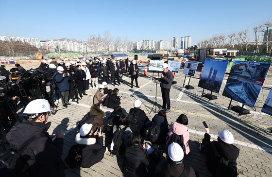 삼표레미콘 부지 착공 앞두고 현장 찾은 오세훈 시장