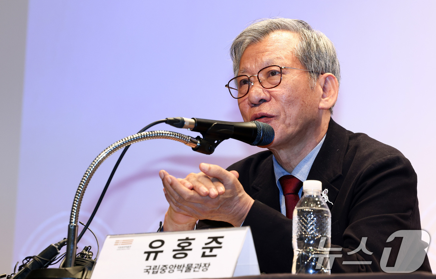 (서울=뉴스1) 최지환 기자 = 유홍준 국립중앙박물관장이 3일 서울 용산구 국립중앙박물관에서 열린 신년기자간담회에서 취재진 질문에 답변하고 있다. 2026.2.3/뉴스1