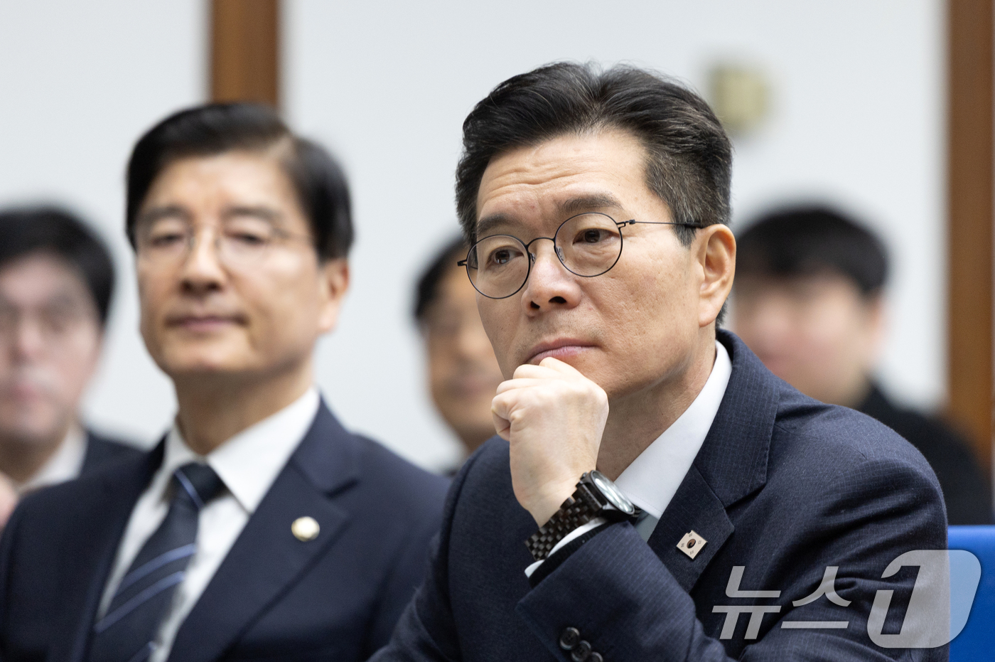 (서울=뉴스1) 이승배 기자 = 정원오 성동구청장이 3일 서울 여의도 국회 도서관에서 열린 서울시 시내버스 준공영제 정책 토론회에 참석해 있다. 2026.2.3/뉴스1