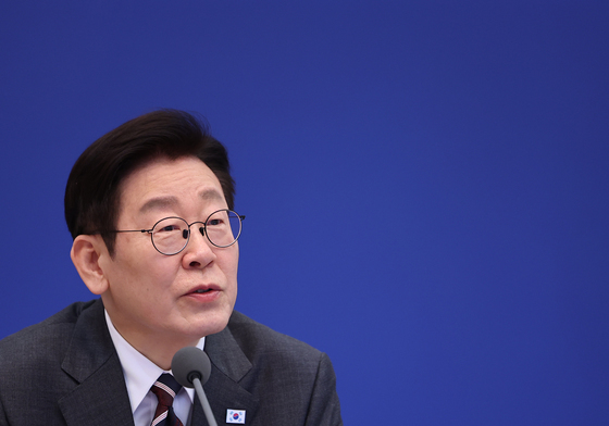 李대통령 "檢 민생사범 단속 상당한 성과…정말 잘하셨다"