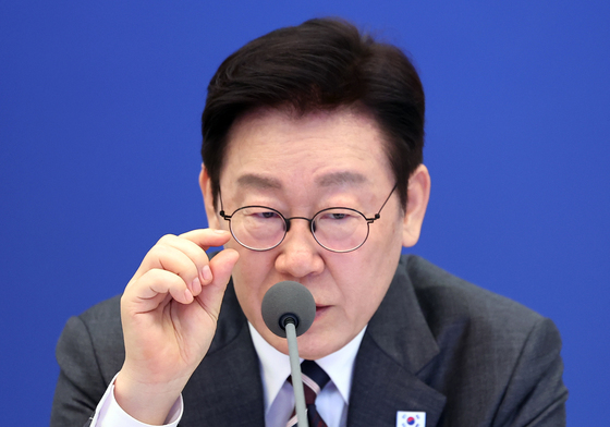 李대통령 '집값 잡기' 강경책 예열…靑 "우하향 안정화 목표"