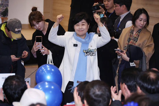 출판기념회 연 서영교