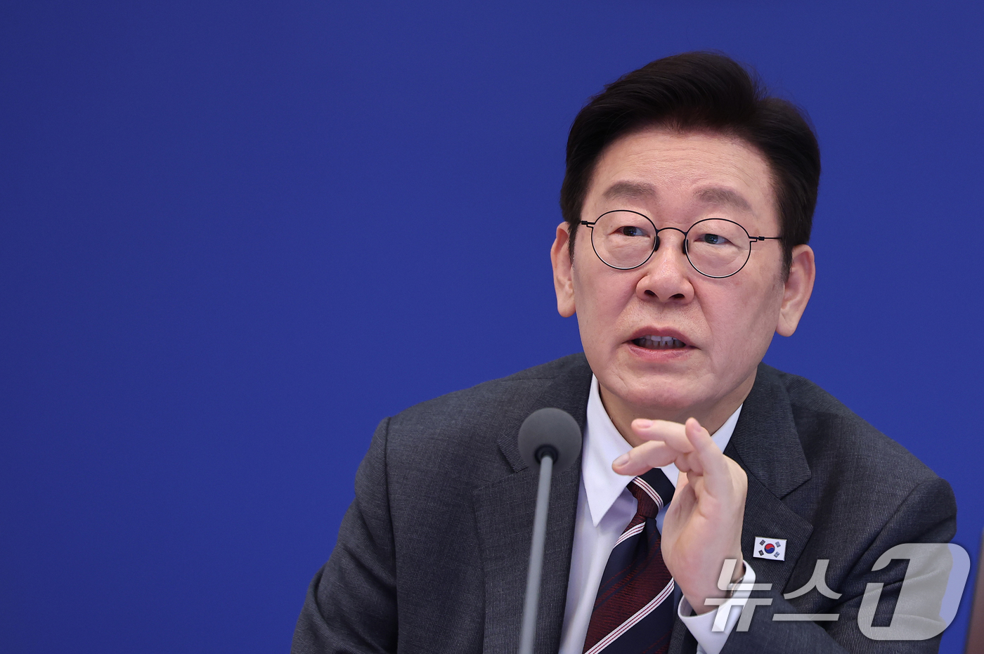 (서울=뉴스1) 이재명 기자 = 이재명 대통령이 3일 청와대에서 열린 국무회의에서 발언을 하고 있다. (청와대통신사진기자단) 2026.2.3/뉴스1