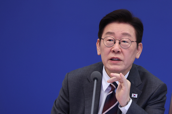 "尹, 집권 기념으로 다주택자에 선물"…李대통령, 제도 전반 개정 지시