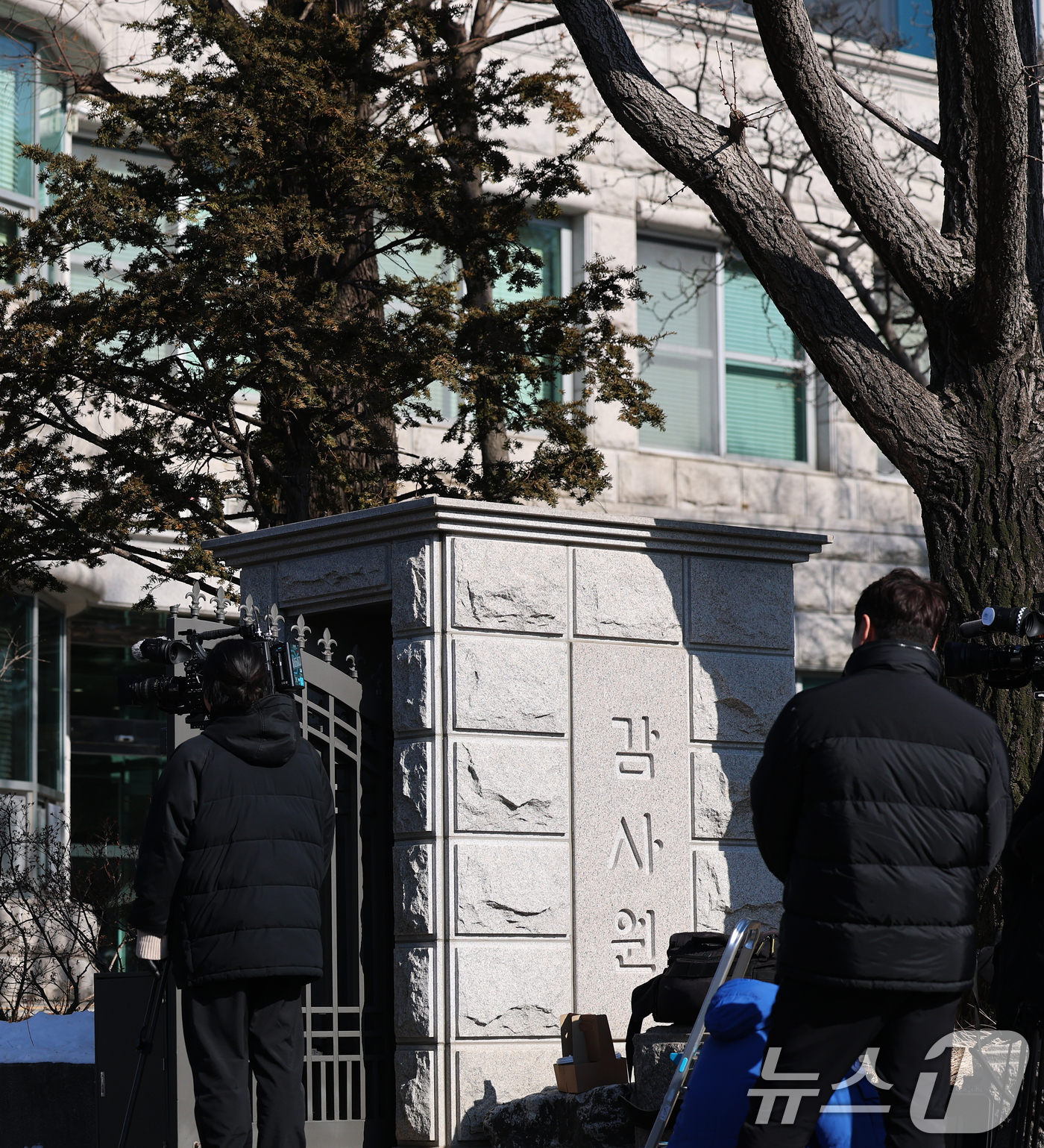 (서울=뉴스1) 오대일 기자 = 경찰이 3일 감사원의 ‘서해 피격’ 사건 감사 발표 과정에서 군사기밀 유출 혐의로 고발된 최재해 전 감사원장 등에 대한 강제수사에 착수했다.서울경찰 …