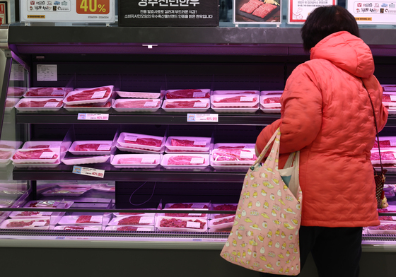 소비자물가 5개월 만에 최저…축산물·수산물은 상승세