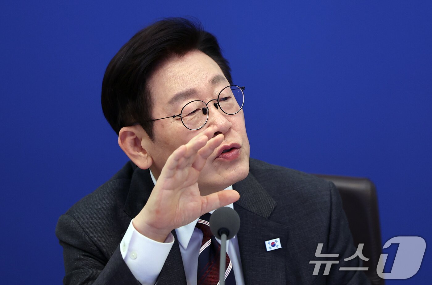 본문 이미지 - 이재명 대통령이 3일 청와대에서 열린 국무회의에서 발언을 하고 있다. (청와대통신사진기자단) 2026.2.3/뉴스1 ⓒ News1 이재명 기자