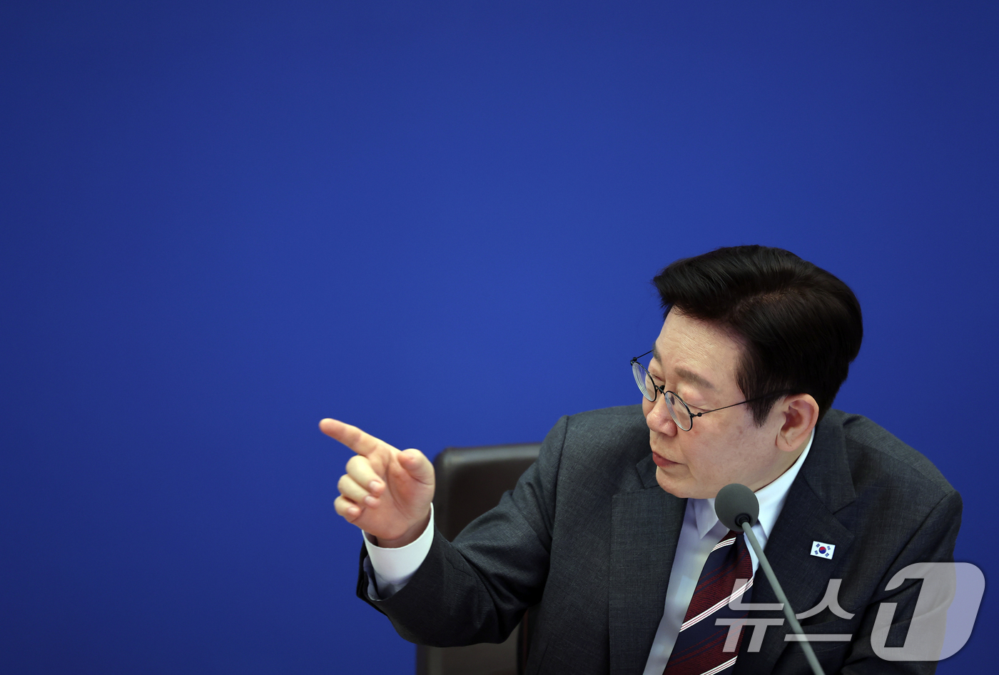 (서울=뉴스1) 이재명 기자 = 이재명 대통령이 3일 청와대에서 열린 국무회의에서 발언을 하고 있다. (청와대통신사진기자단) 2026.2.3/뉴스1