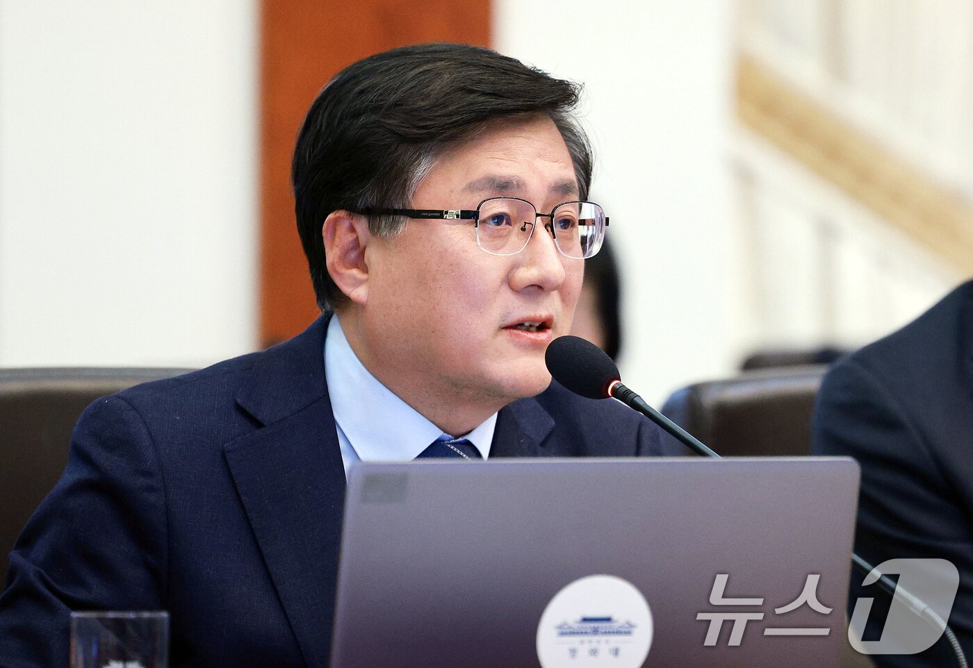 본문 이미지 - 김성환 기후에너지환경부 장관이 3일 청와대에서 열린 국무회의에서 발언을 하고 있다. (청와대통신사진기자단) 2026.2.3/뉴스1 ⓒ News1 허경 기자