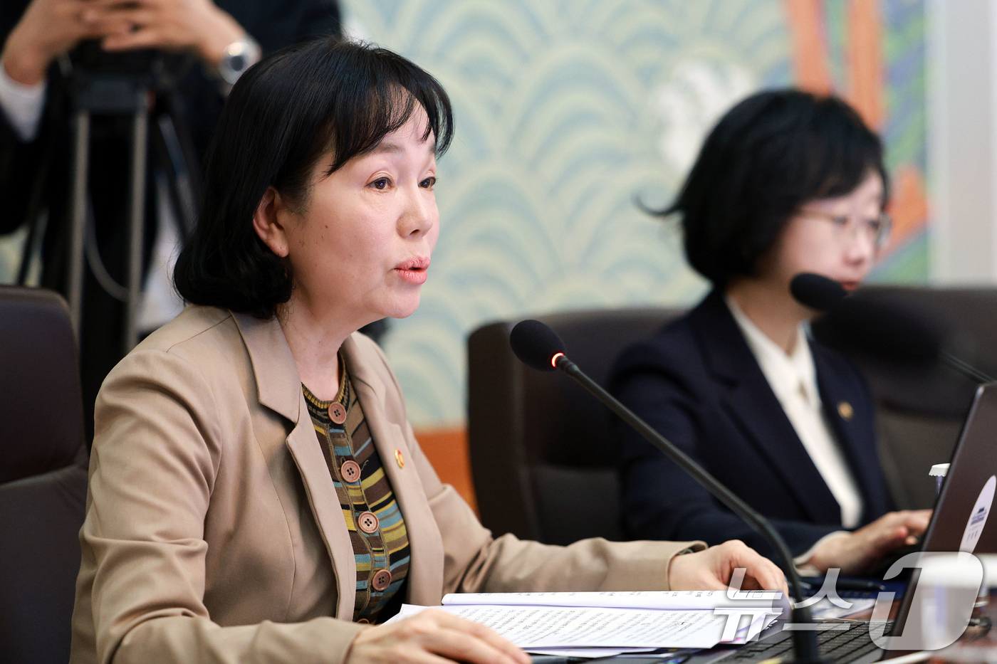 (서울=뉴스1) 허경 기자 = 송경희 개인정보보호위원장이 3일 청와대에서 열린 국무회의에서 발언을 하고 있다. (청와대통신사진기자단) 2026.2.3/뉴스1