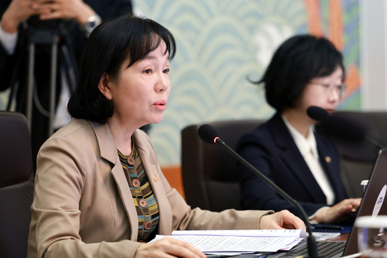 발언하는 송경희 개인정보보호위원장