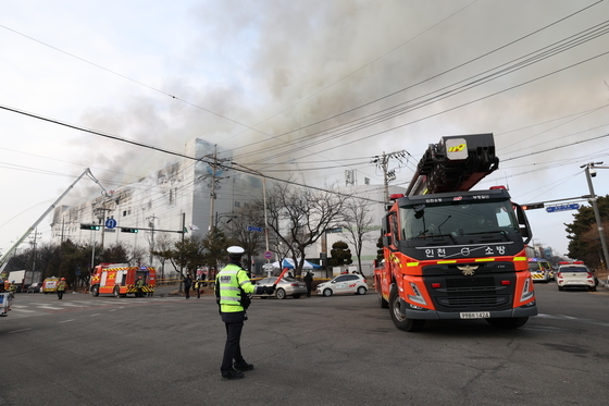 SPC삼립 시화공장 진입하는 소방차