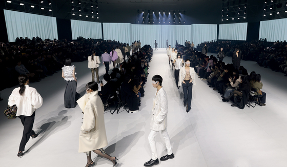 서울패션위크 오프닝 '뮌' 패션쇼
