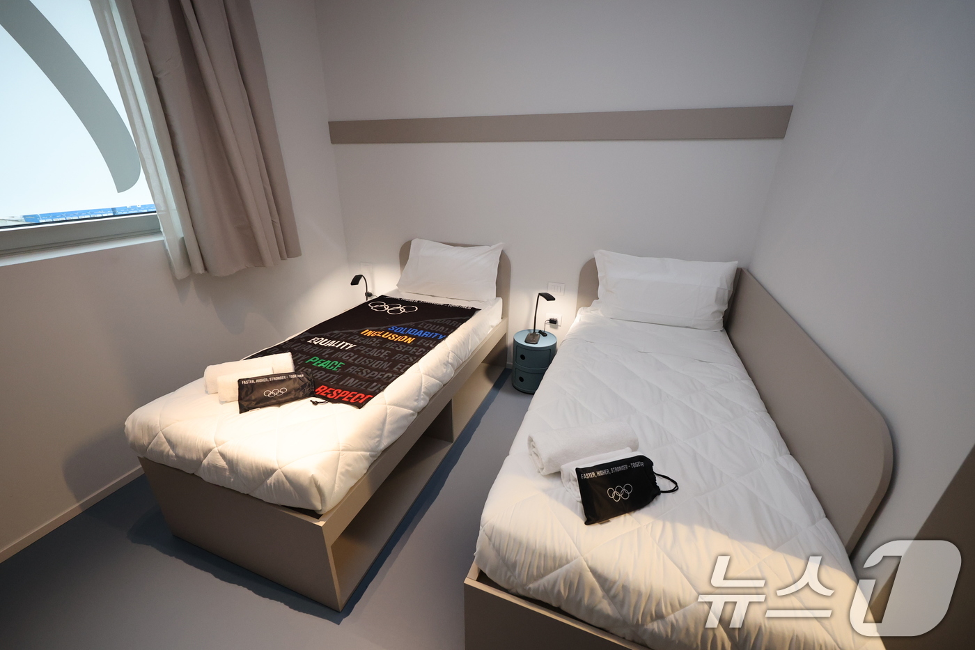 (밀라노=뉴스1) 김진환 기자 = 3일(현지시간) 2026 밀라노 코르티나 동계올림픽에 참가한 대한민국 선수단 본진이 묵는 올림픽 빌리지 내 선수촌의 숙소가 공개되고 있다. 202 …