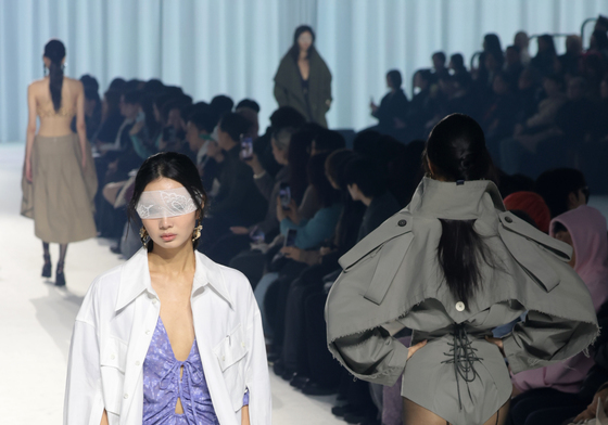 2026 F/W 서울패션위크 '뮌' 오프닝쇼