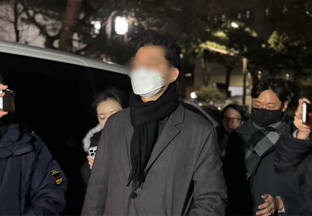 빗썸 임원 '김병기 취업청탁 의혹' 묵묵부답…경찰 조사 종료(종합)