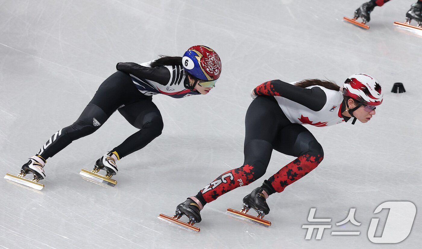 본문 이미지 - 2026 밀라노·코르티나담페초 동계올림픽 개막을 사흘 앞둔 3일(현지시간) 이탈리아 밀라노 아이스스케이팅 아레나에서 쇼트트랙 김길리가 훈련을 하고 있다. 2026.2.4/뉴스1 ⓒ News1 김성진 기자