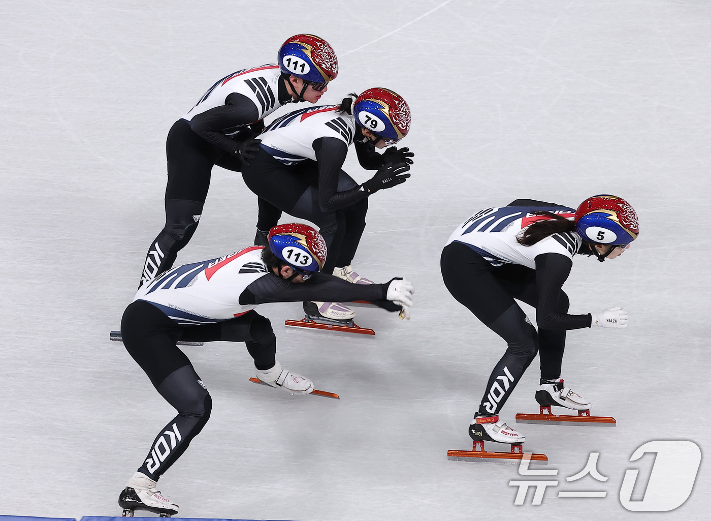 (밀라노=뉴스1) 김성진 기자 = 2026 밀라노·코르티나담페초 동계올림픽 개막을 사흘 앞둔 3일(현지시간) 이탈리아 밀라노 아이스스케이팅 아레나에서 대한민국 쇼트트랙이 계주 훈련 …