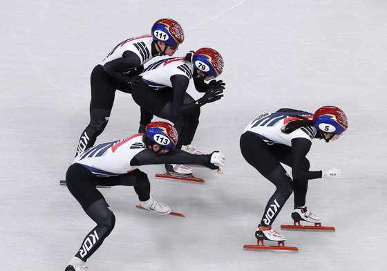 계주 훈련하는 쇼트트랙 대표팀