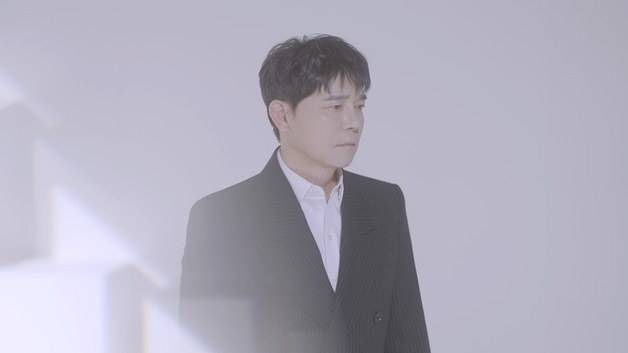 임창정, 이번엔 애절 발라드 '미친놈'이다 …90년대 감성 가득 담아 [N이슈]