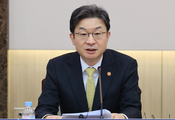 모두발언하는 이억원 금융위원장