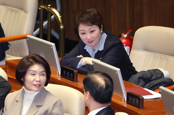 정청래 좌석에 앉은 이언주