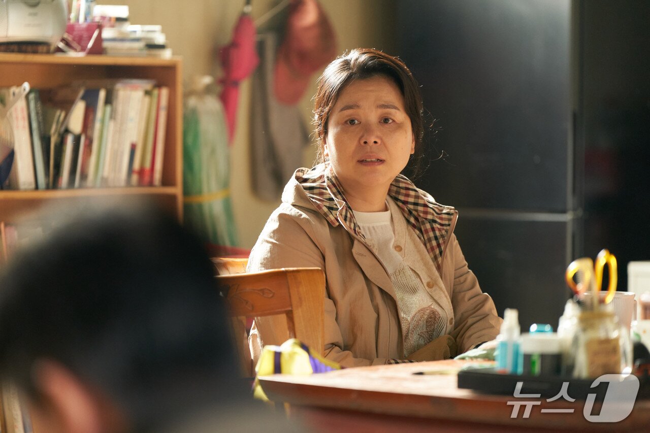 본문 이미지 - 영화 '셰계의 주인' 스틸 컷