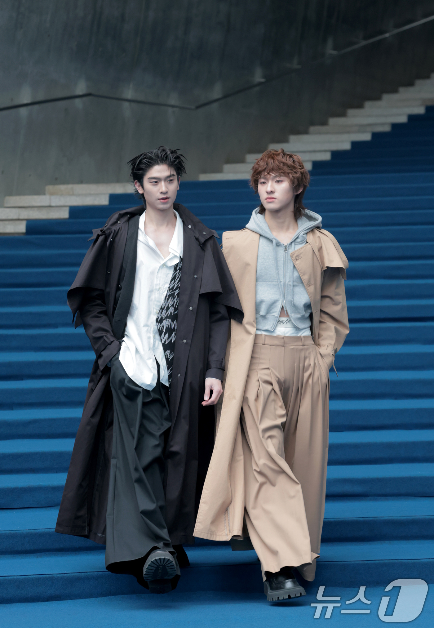 (서울=뉴스1) 권현진 기자 = 태국 배우 토마스(Thomas)와 껑(Kong)이 4일 서울 중구 동대문디자인플라자(DDP)에서 열린 2026 F/W 서울패션위크  컬렉션에서 ‘므 …