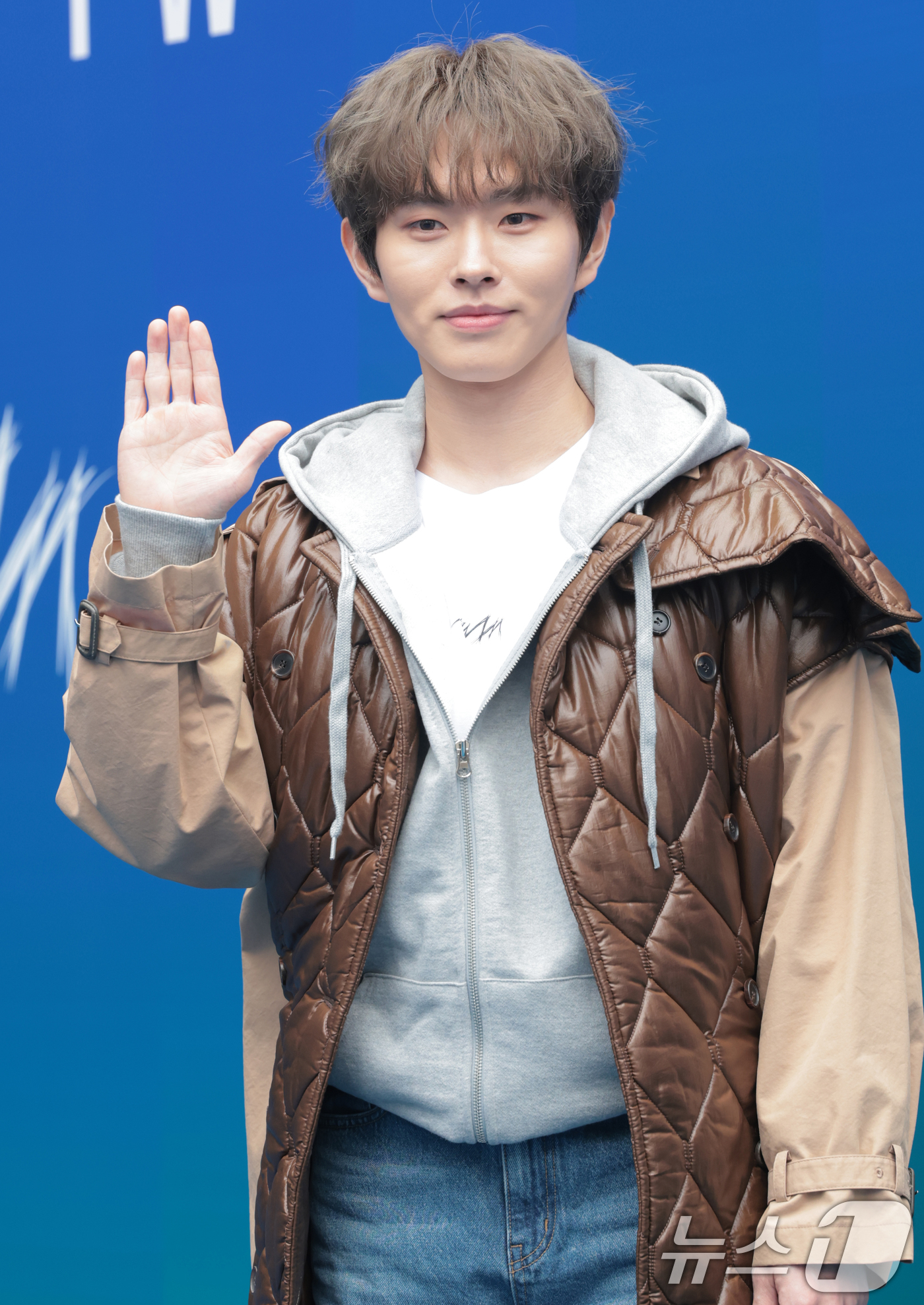 (서울=뉴스1) 권현진 기자 = 가수 이병찬이 4일 서울 중구 동대문디자인플라자(DDP)에서 열린 2026 F/W 서울패션위크  컬렉션 ‘므아므(MMAM)’ 패션쇼에 참석해 포즈를 …