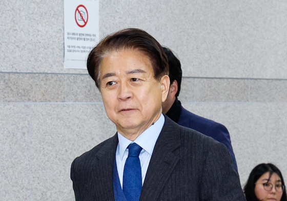 '뇌물수수 혐의 1심 무죄' 항소심 첫 공판 출석하는 노웅래