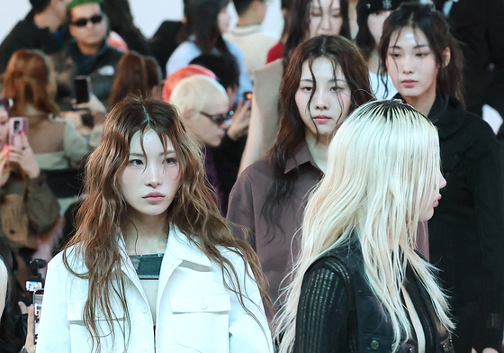 서울패션위크 런웨이 하는 최준희