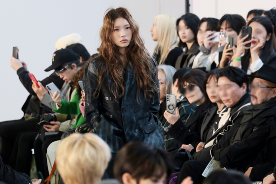 최준희, 강렬한 모델 포스