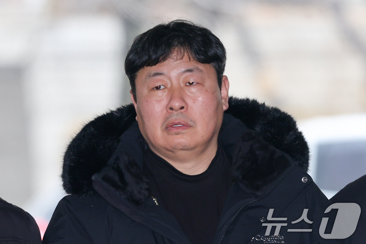 (서울=뉴스1) 안은나 기자 = 서울 중구 세종호텔 로비에서 복직을 요구하며 '연좌 농성'을 벌이다 체포된 고진수 민주노총 서비스연맹 세종호텔 노조 지부장이 4일 오후 서초구 중앙 …