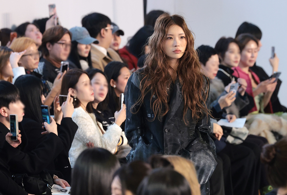 '최진실 딸' 최준희, 페노메논시퍼 패션쇼 런웨이