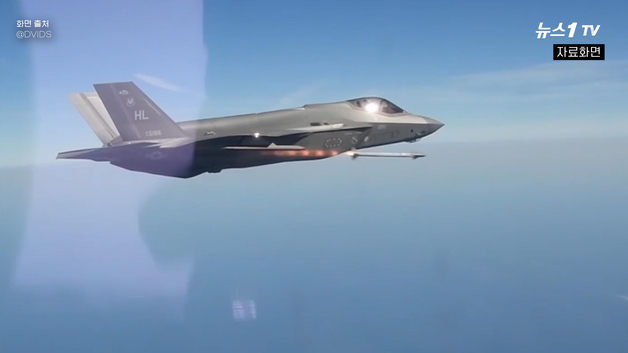 [영상] 이란, 하루 동안 항모·유조선 연달아 위협…美 F-35C, 샤헤드 격추로 대응