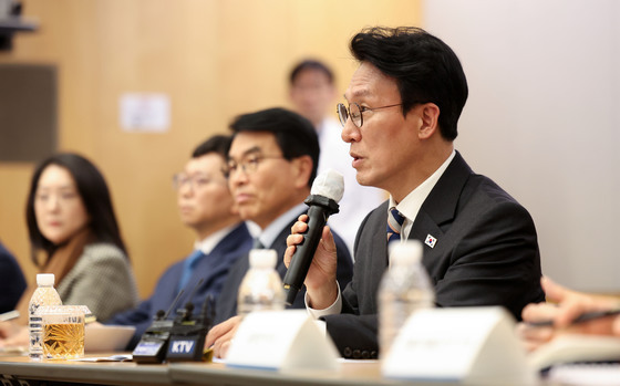 모두발언하는 김민석 국무총리