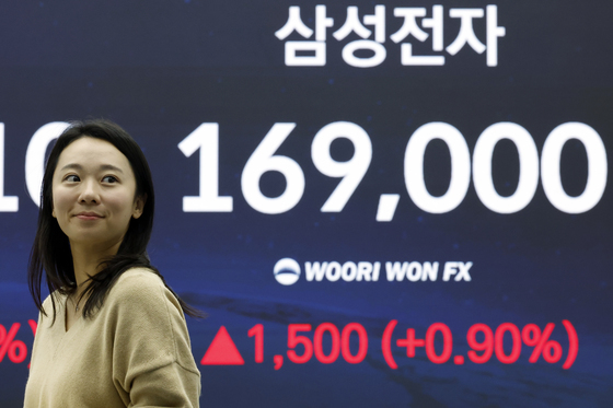 시가총액 1000조 돌파한 삼성전자