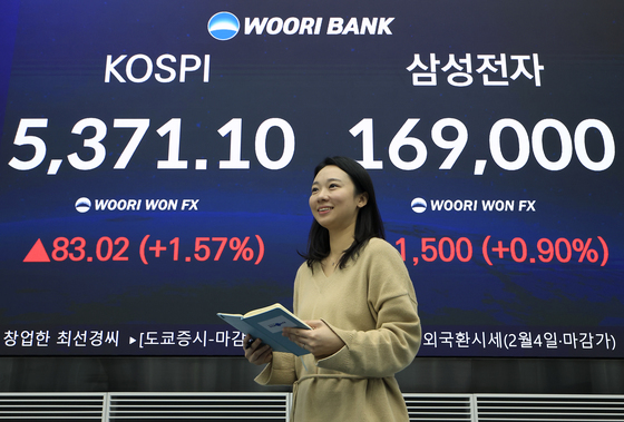 삼성전자, 시가총액 1000조 돌파에 코스피도 훨훨