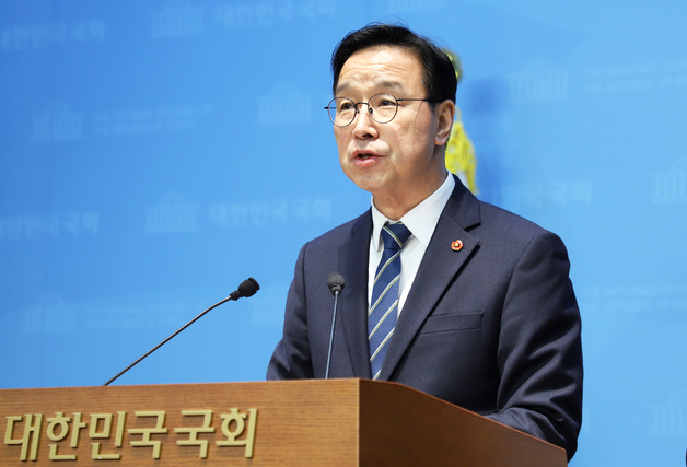 위성곤 의원 "마사회, 말 산업 1번지 제주로 이전해야"