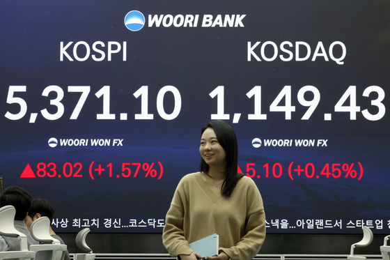 한국 증시 오늘도 웃는다