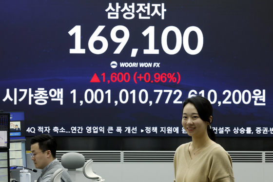 삼성전자 1000조 돌파 '우리도 천조국'