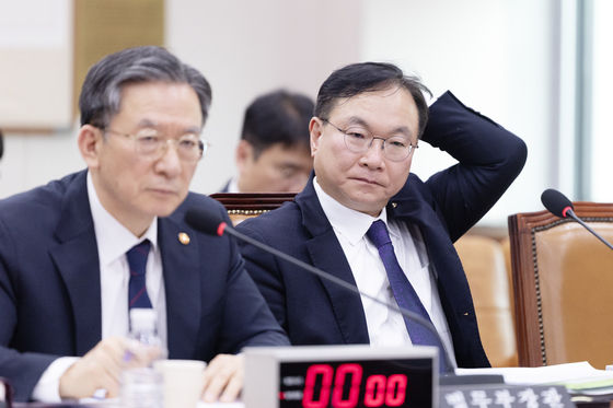 박영재 법원행정처장 '난감'