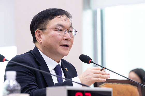 답변 이어가는 박영재 법원행정처장