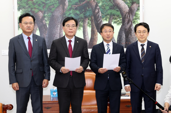 여야 '대미투자특별법 특위' 구성…野 '국회 비준' 주장 철회(종합)