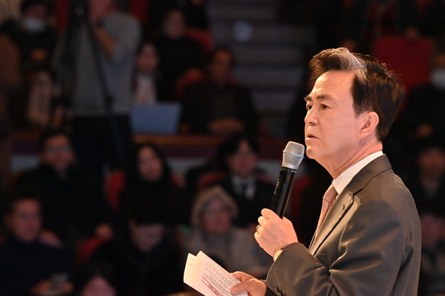 김태흠 "알맹이 없는 통합" 지적…박정현 "통합 문 열어줘 감사"(종합)