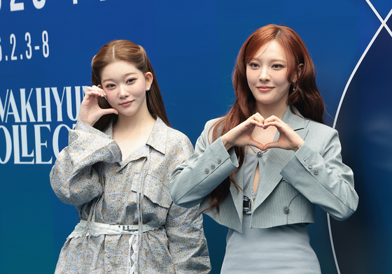 서울패션위크 찾은 빌리 츠키와 문수아