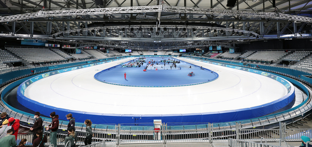 웅장한 밀라노 스피드스케이팅 경기장